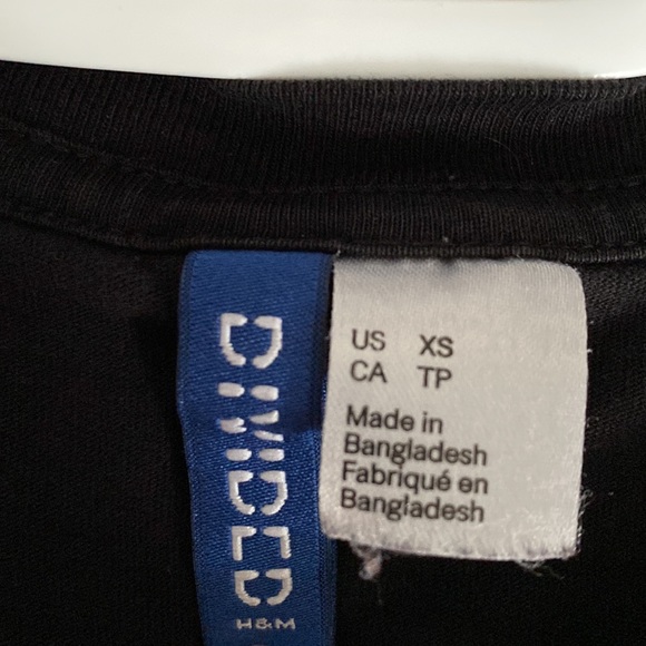 Black tee - Picture 4 of 4